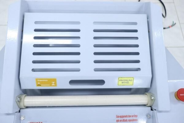 Cilindro Laminador Elétrico Mesa 39 cm Massa Pizza Pão Pastel CLMSV39 Venâncio - Imagem 3